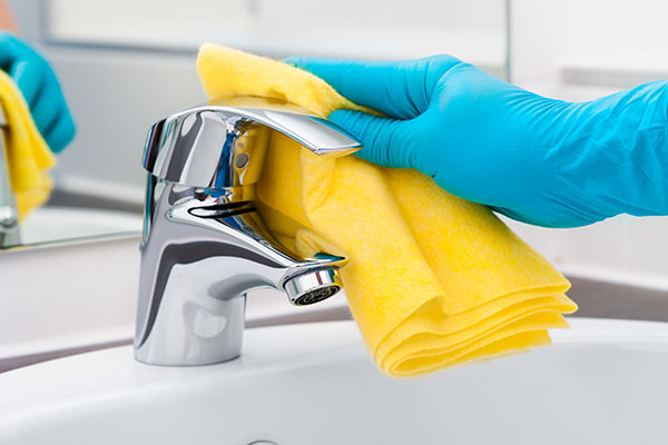 چگونه شیرآلات ساختمان را تمیز کنیم؟